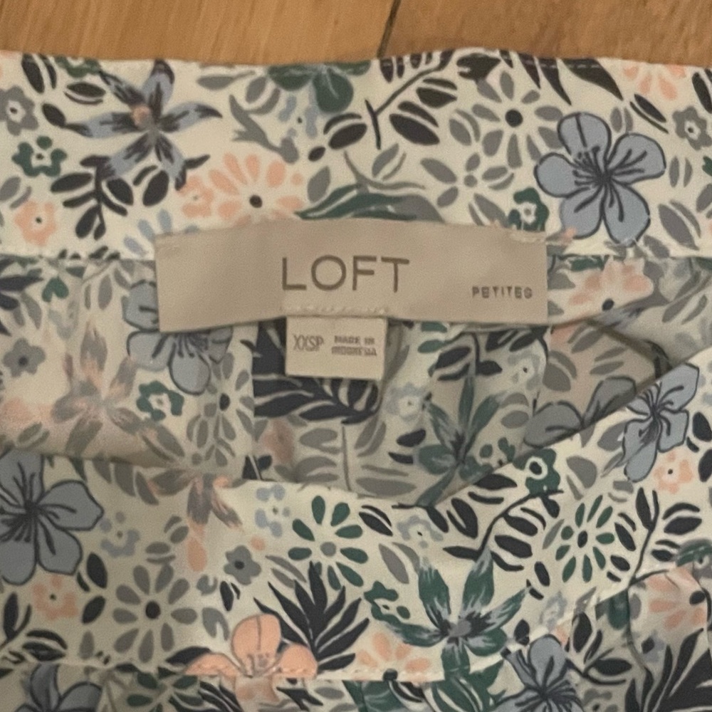 LOFT top - Picture 3 of 3